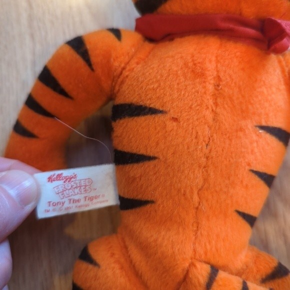Tony The Tiger Kellogg's Frosted Flakes Cereal Plush Toy 1997 Vintage - Picture 3 of 7